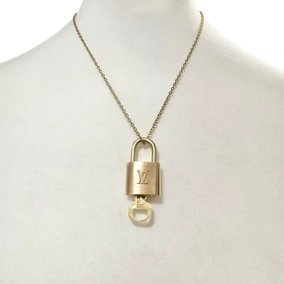 Authentic Louis Vuitton #300 Lock & Key Set on a 18K Gold Plated Chain Necklace - Picture 8 of 11